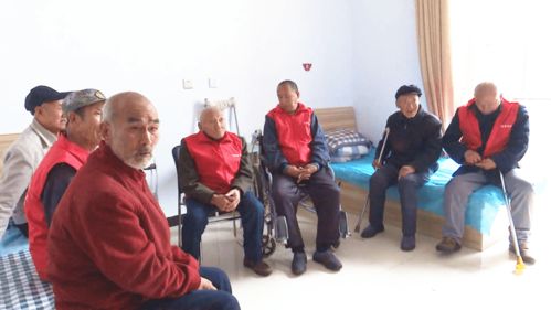 我縣積極探索優(yōu)化居家和社區(qū)養(yǎng)老服務(wù)，全力構(gòu)建老有所養(yǎng)新格局